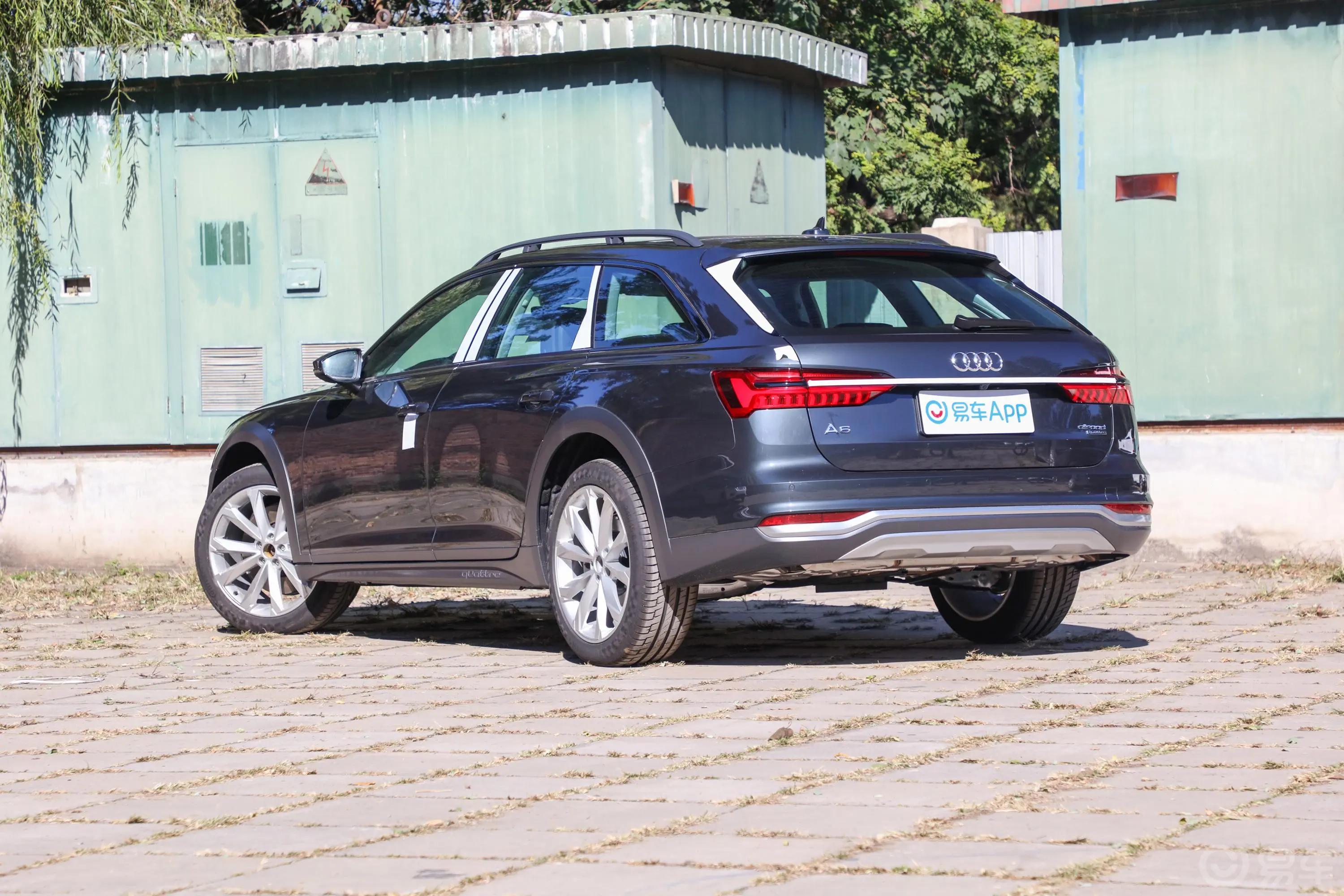 奥迪A6Allroad quattro 探索家 55 TFSI 尊享越野型外观