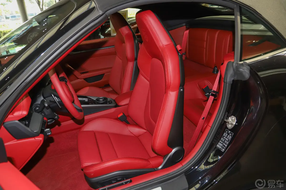 保时捷911Carrera 4S Cabriolet 3.0T驾驶员座椅