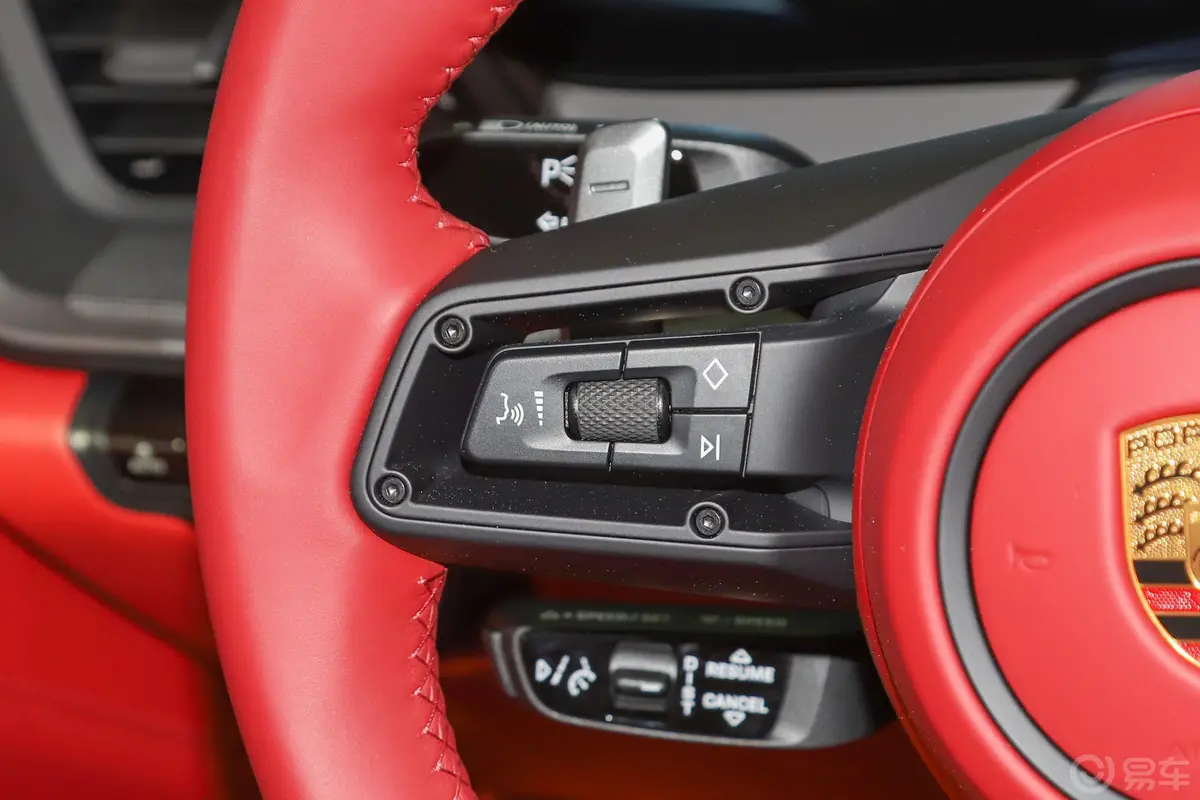 保时捷911Carrera 4S Cabriolet 3.0T左侧方向盘功能按键
