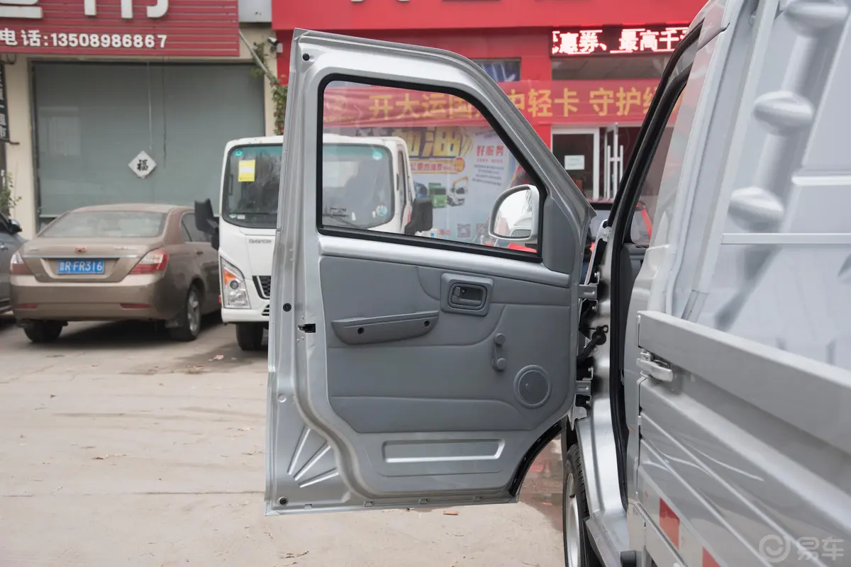 新龙马启腾N501.5L 手动 基本型(栏板)驾驶员侧前车门