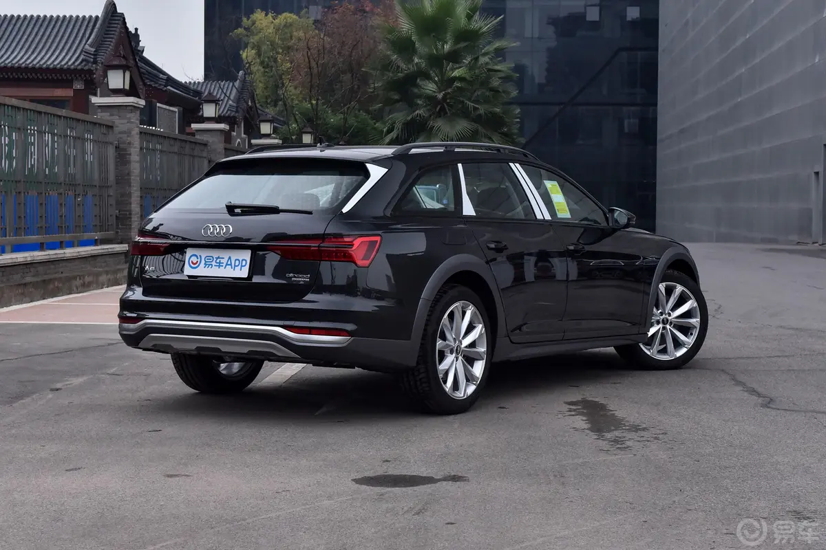 奥迪A6Allroad quattro 探索家 55 TFSI 尊享越野型外观