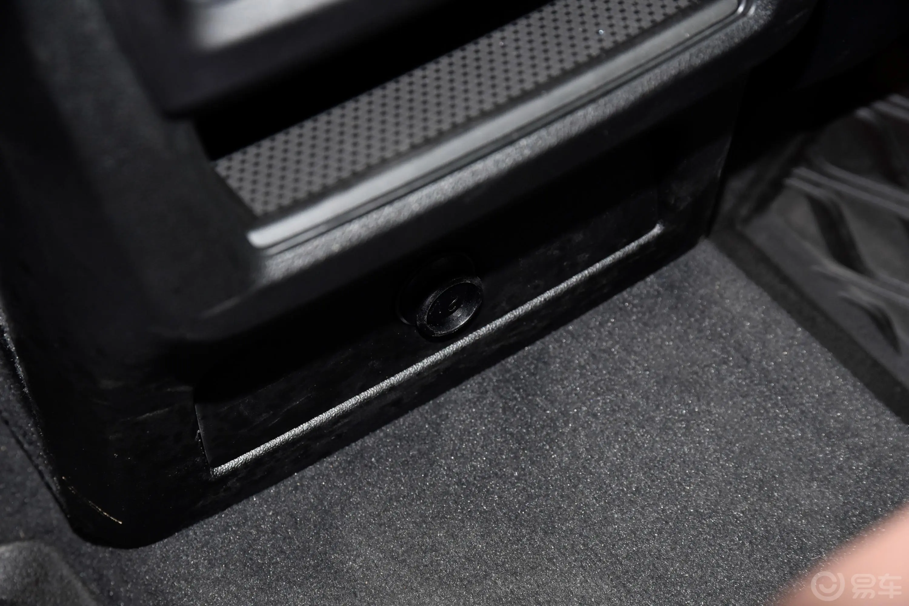 宝马X5(进口)改款 xDrive30i X设计套装空间