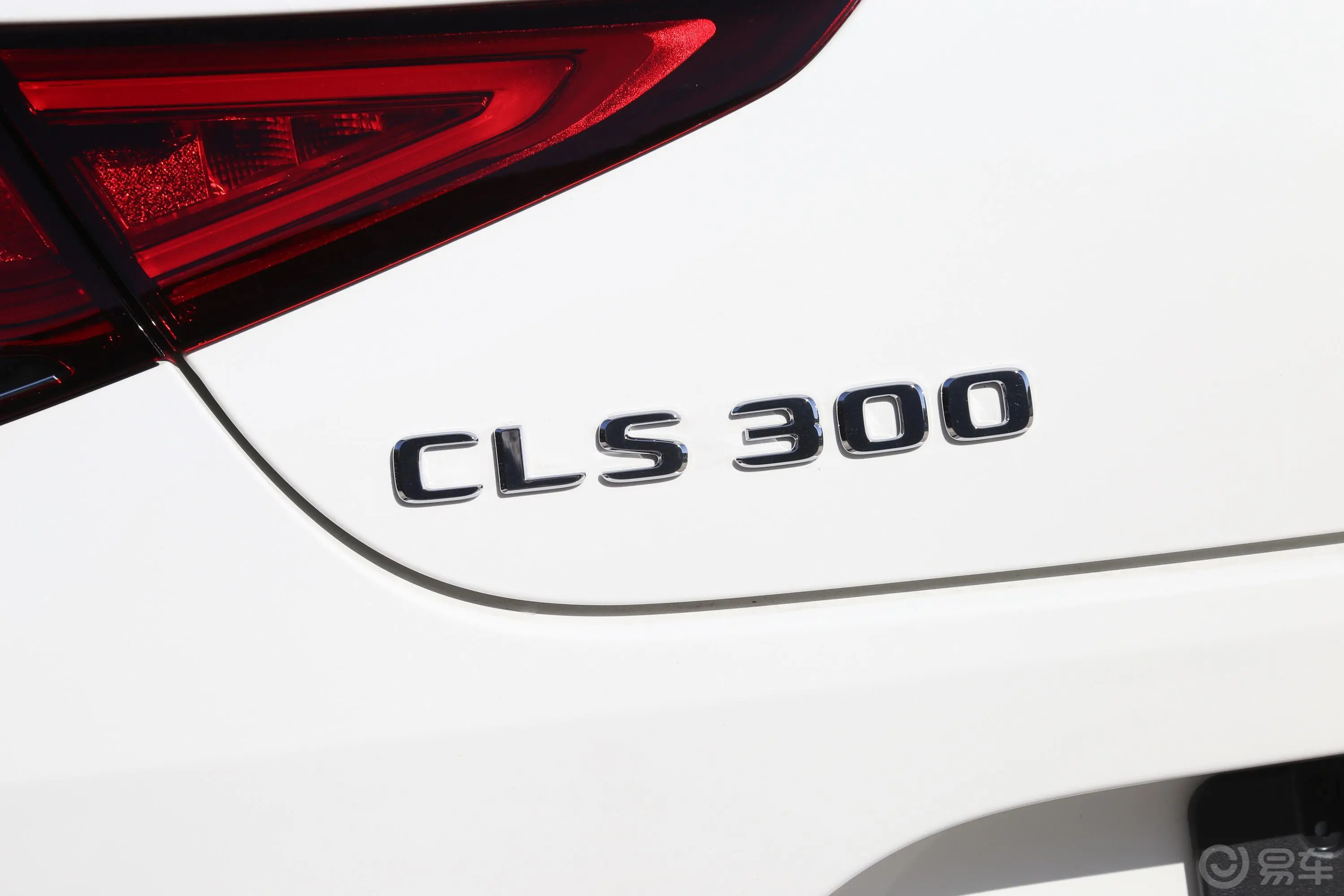 奔驰CLS级改款 CLS 300 动感型外观