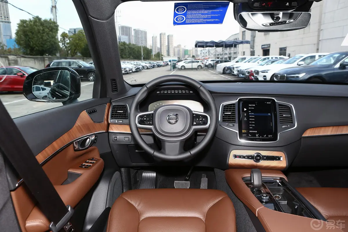 沃尔沃XC90B5 智行豪华版 7座驾驶位区域