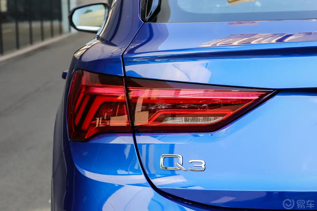 奥迪Q3 Sportback35 TFSI 进取型外观