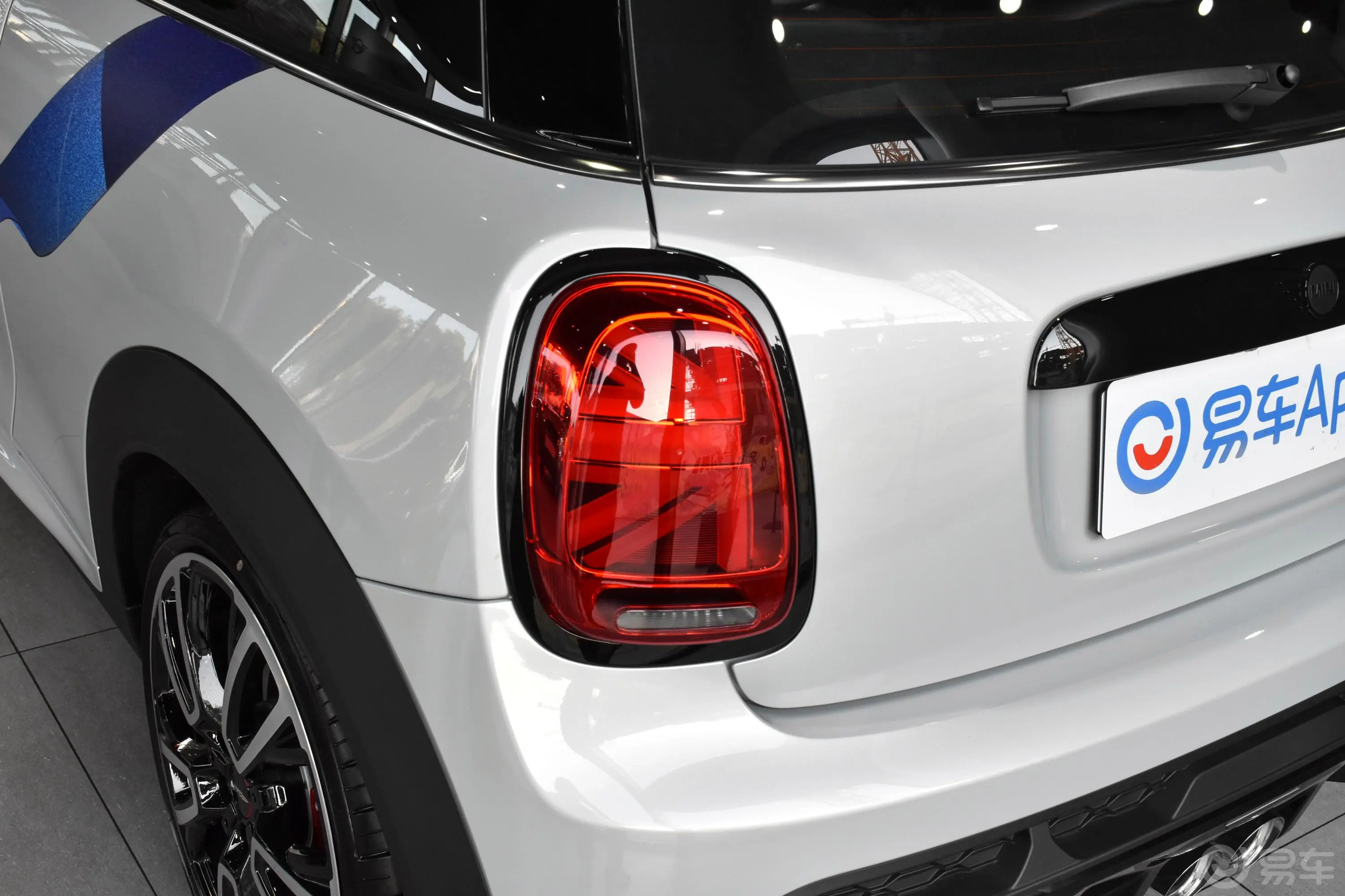 MINI JCW改款 2.0T JOHN COOPER WORKS ALL-IN尾灯侧45度俯拍