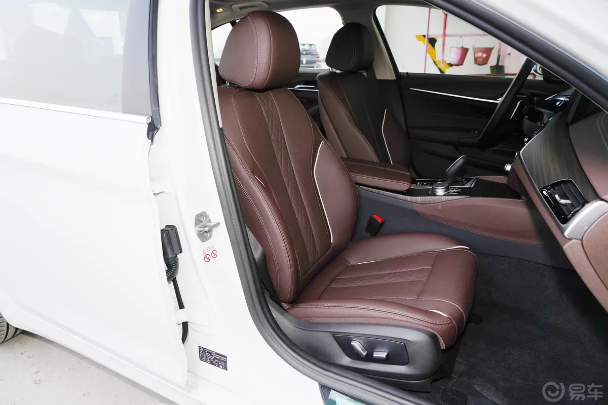 宝马5系改款 530Li xDrive 豪华套装副驾驶座椅