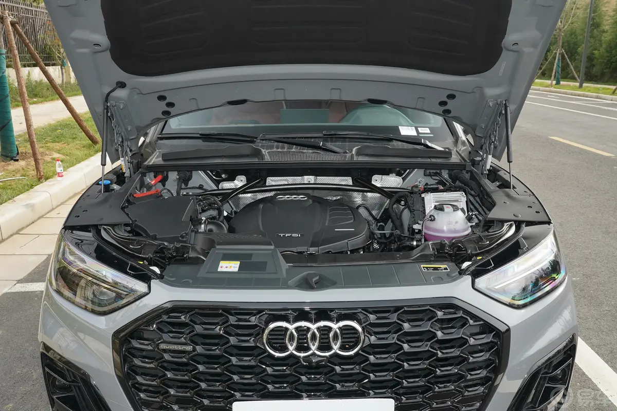 奥迪Q5L Sportback40 TFSI 豪华型外观