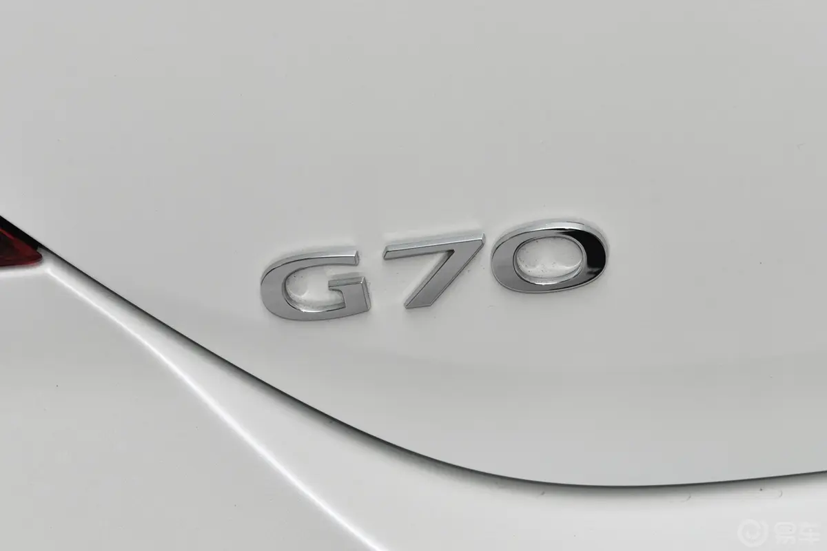 捷尼赛思G702.0T 四驱 旗舰版外观