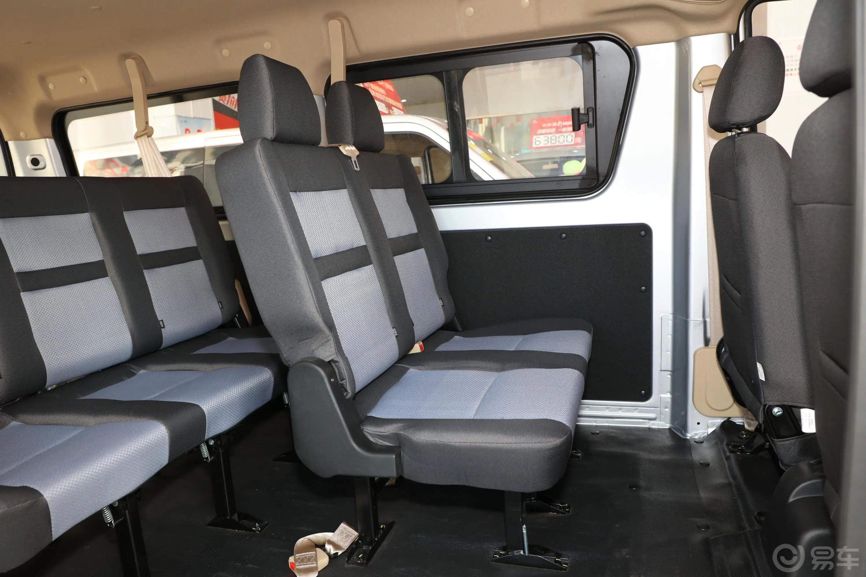 睿行M701.5L 手动 舒适型 背掀门 7座 国VI后排座椅