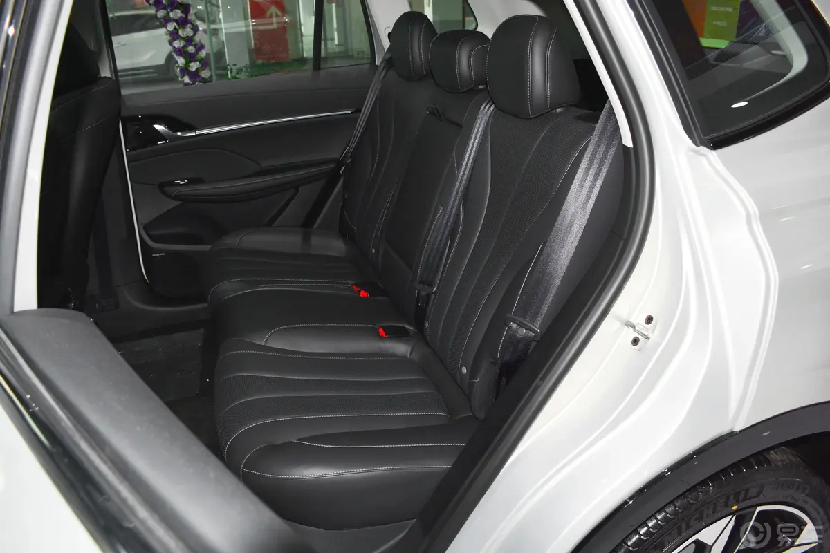 荣威RX5 MAX1.5T 有为尊贵版后排座椅