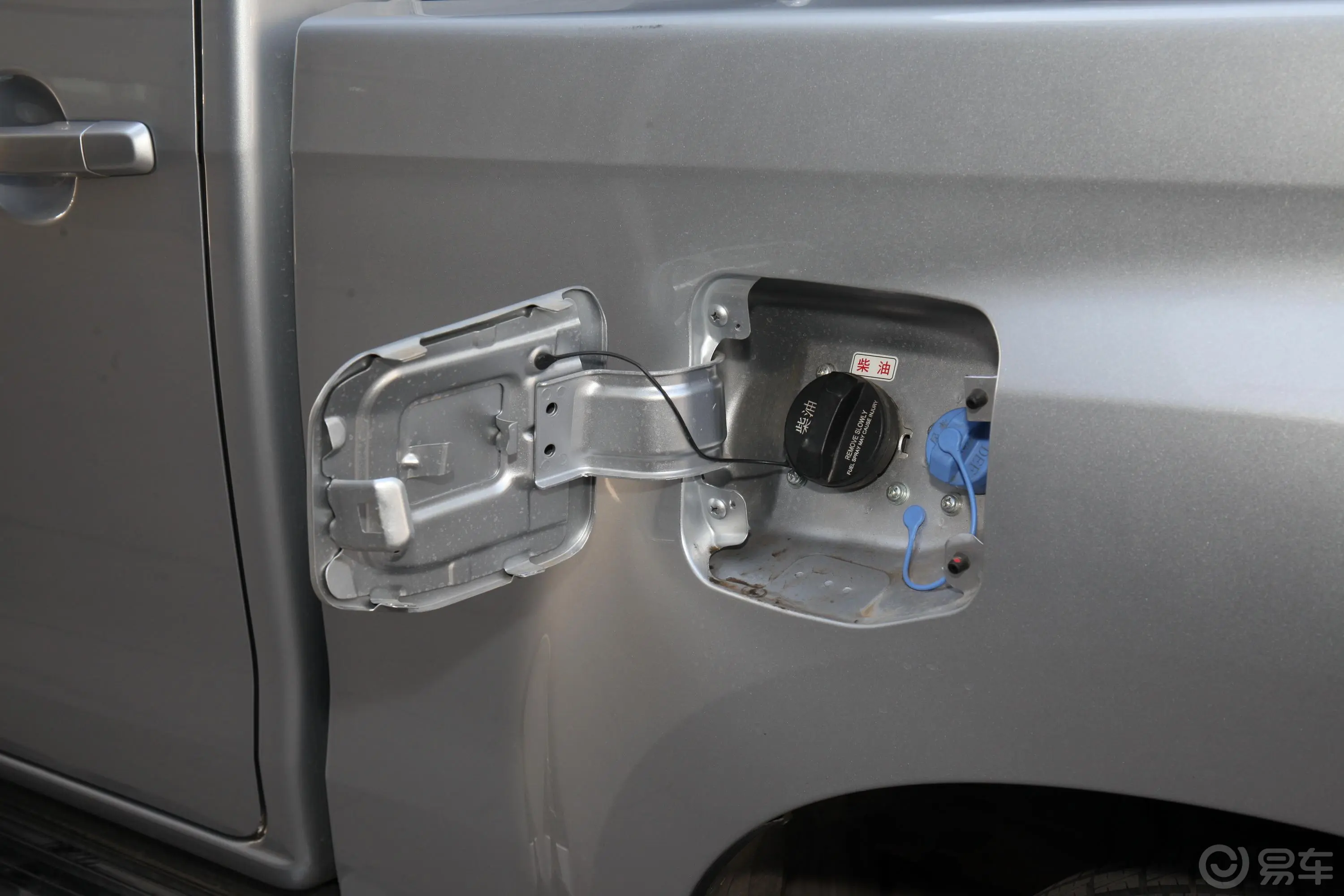 瑞迈2.8T 两驱标轴舒享版 柴油油箱盖