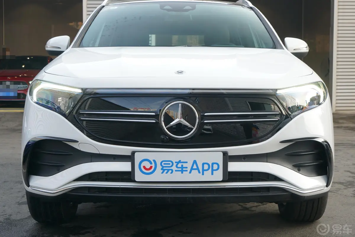 奔驰EQAEQA 300 4MATIC 首发特别版外观