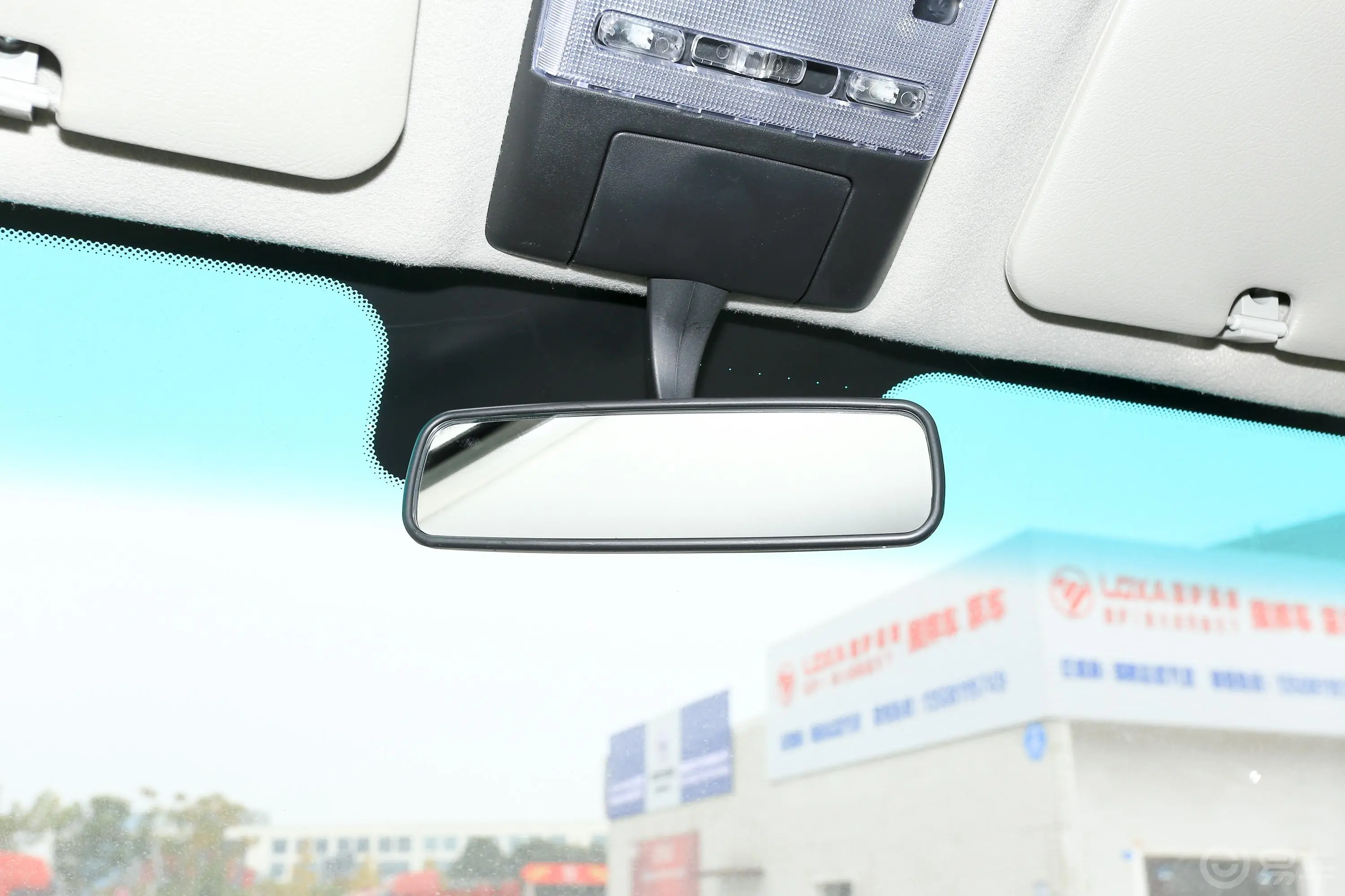 鑫源小海狮X301.5L 手动 舒适型中央空调版 7座 CNG内后视镜