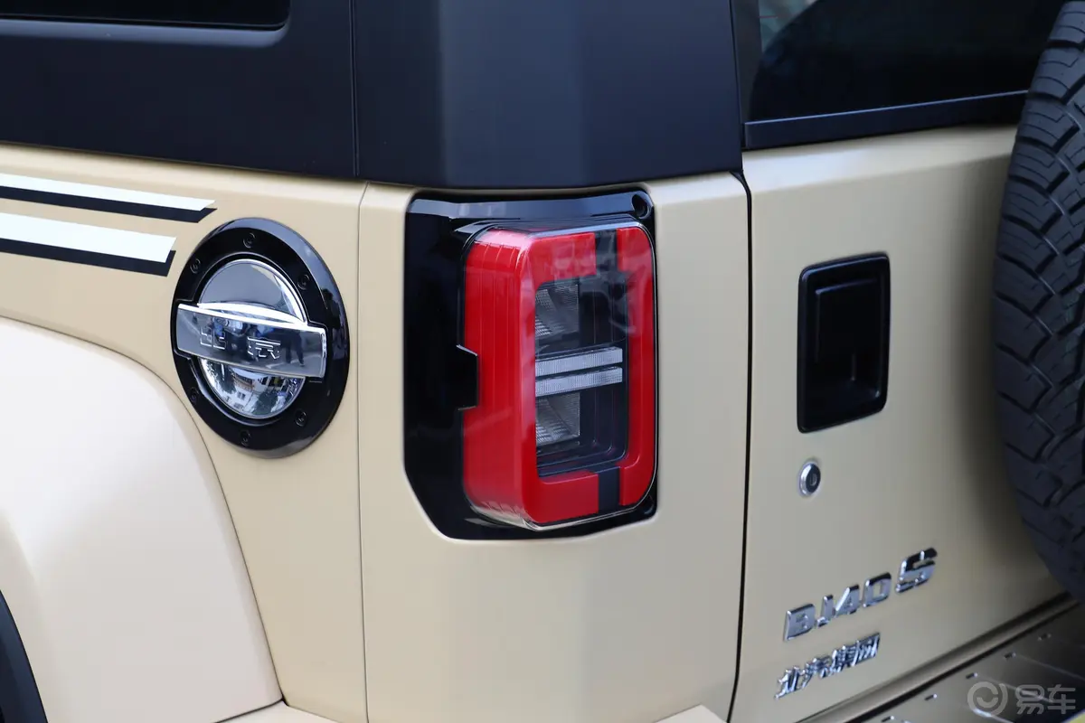北京越野BJ40S系列2.0T 自动环塔冠军版外观