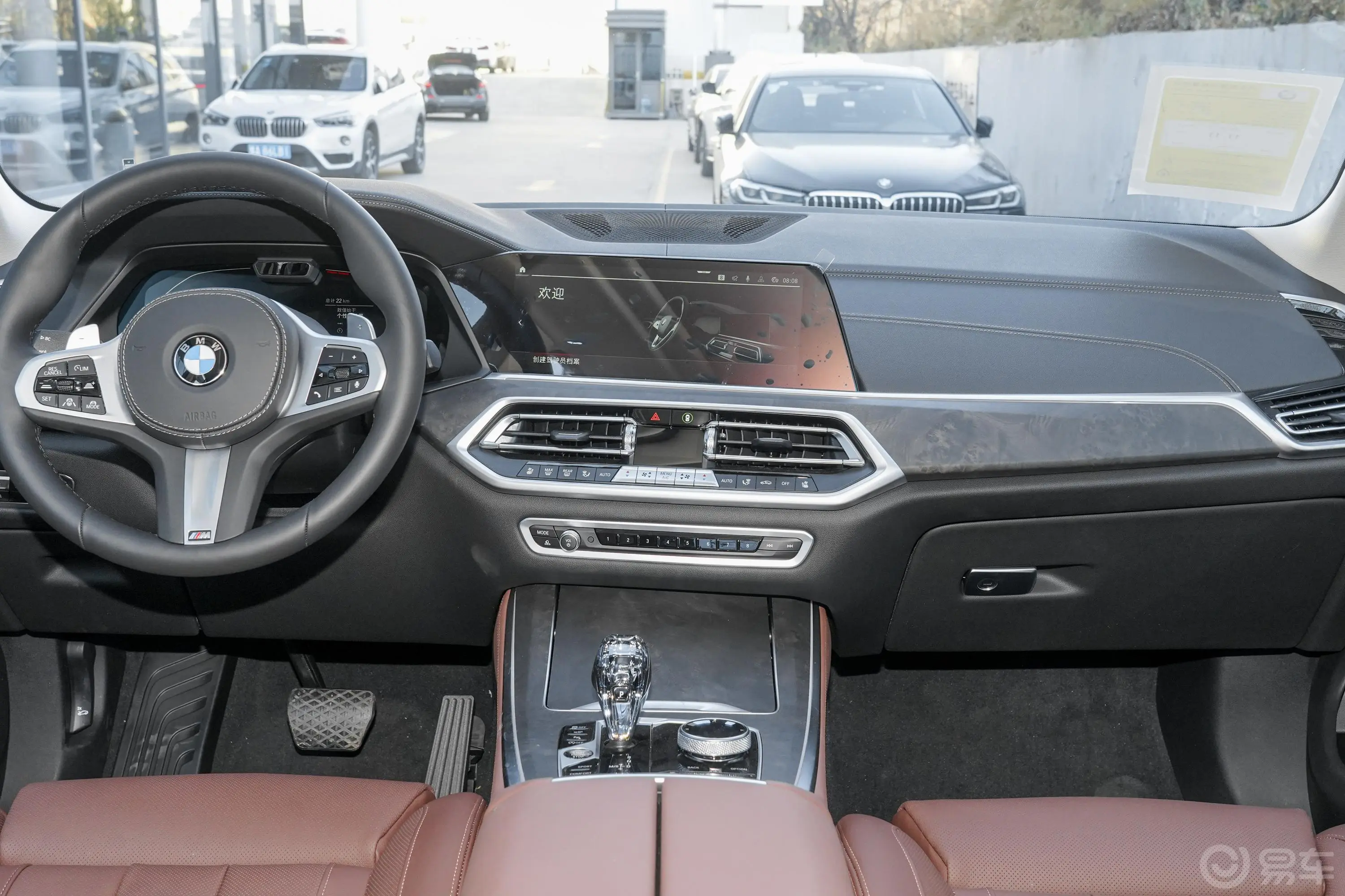 宝马X5(进口)xDrive40i 尊享型 M运动套装中控台整体