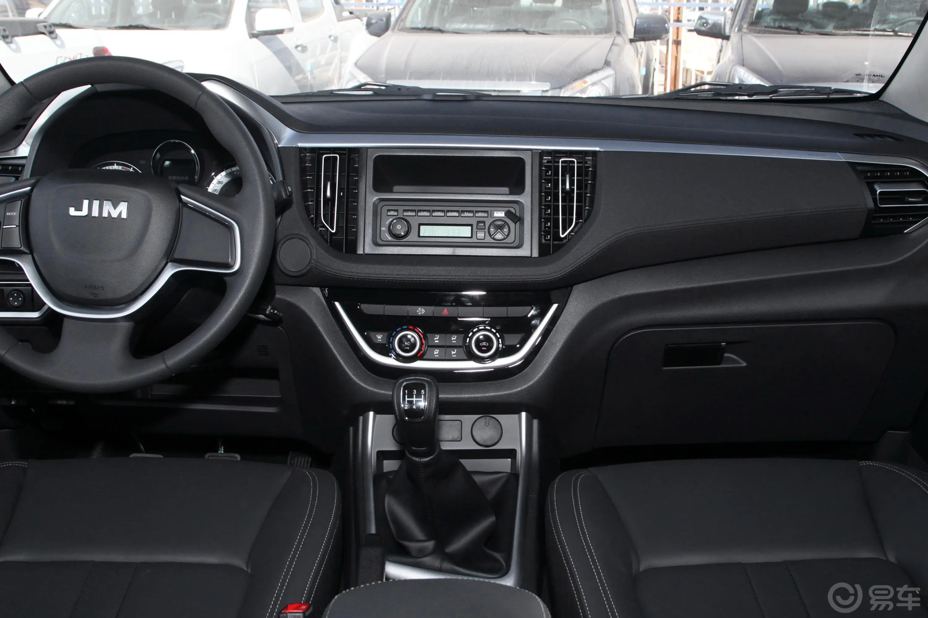 瑞迈2.8T 两驱长轴舒适版 柴油中控台整体