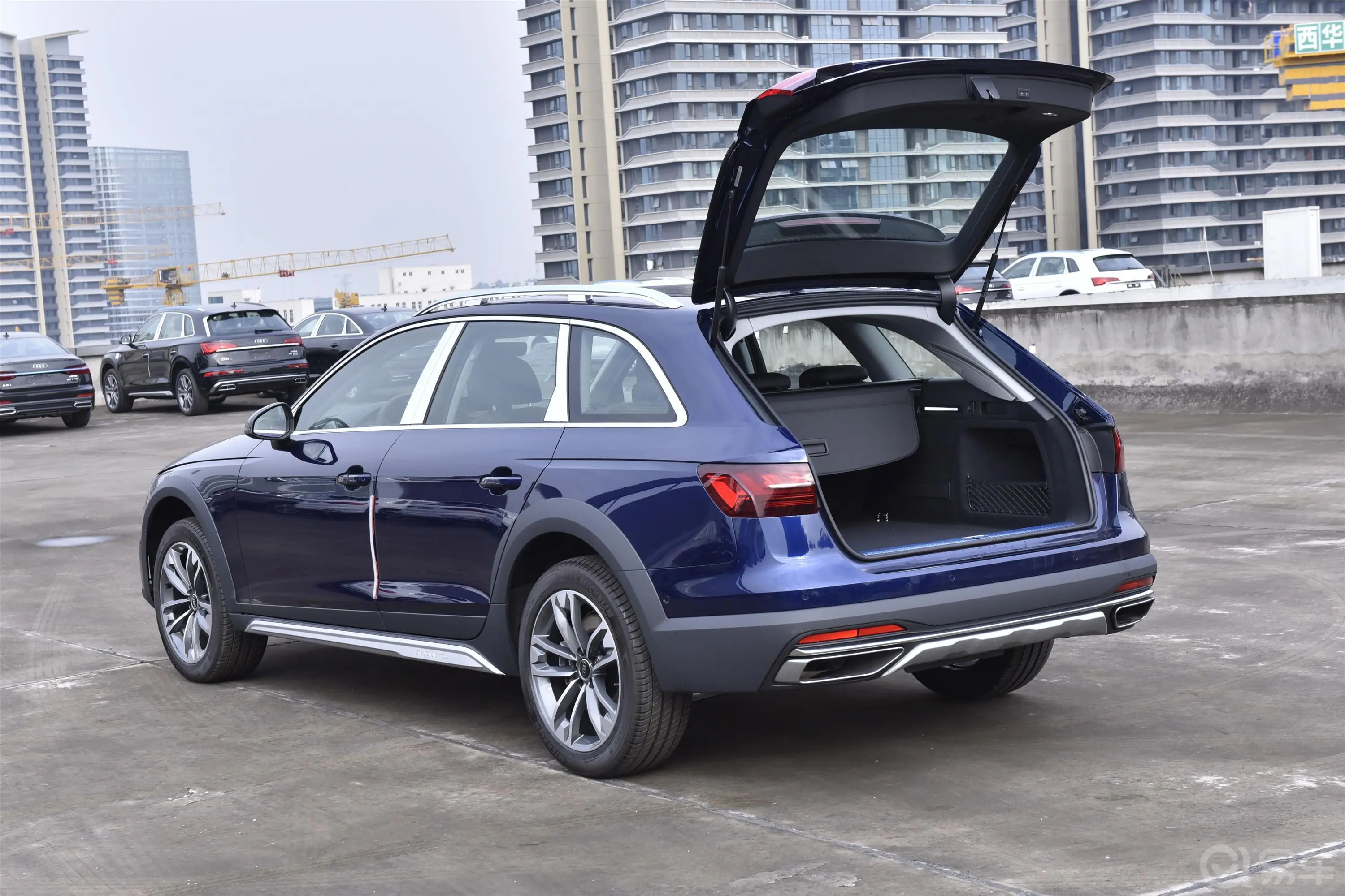 奥迪A4(进口)allroad quattro空间