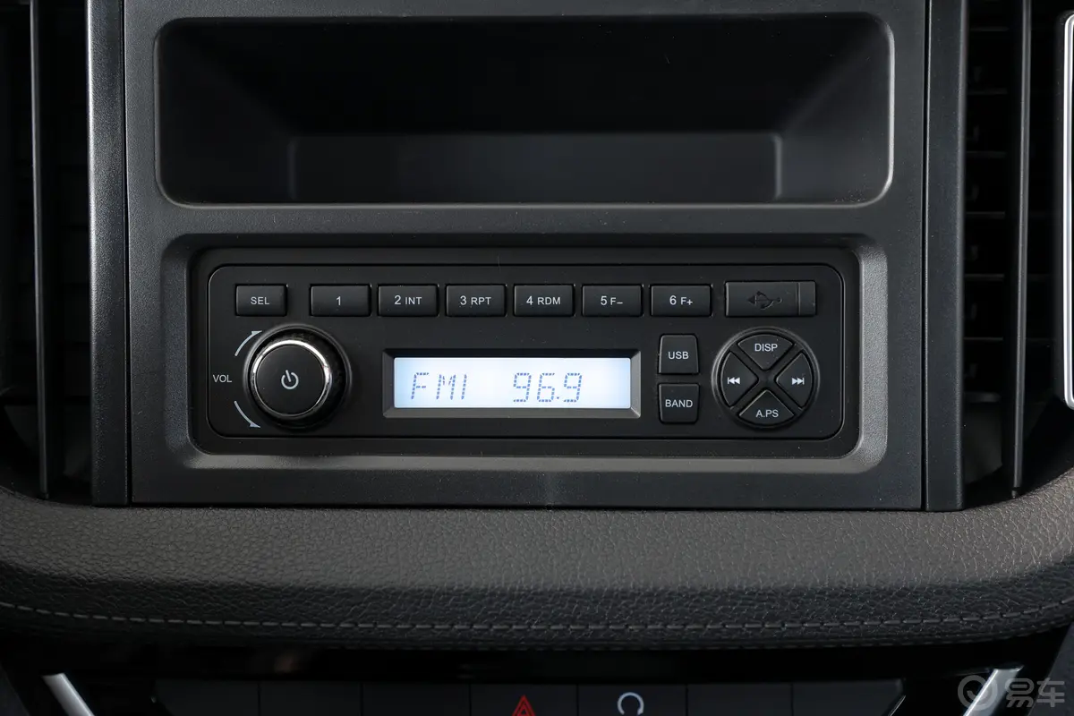 瑞迈2.4T 两驱标轴舒适版 汽油音响
