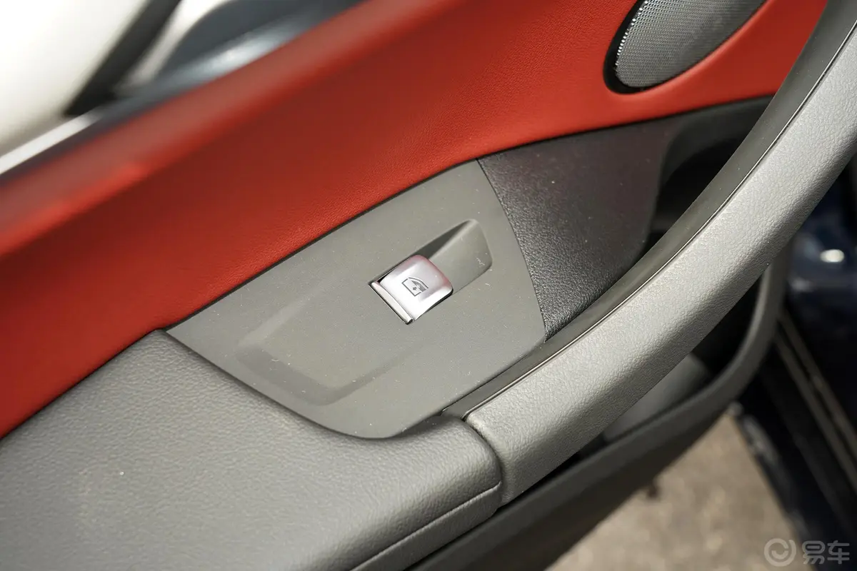 宝马X4xDrive30i M运动套装后车窗调节