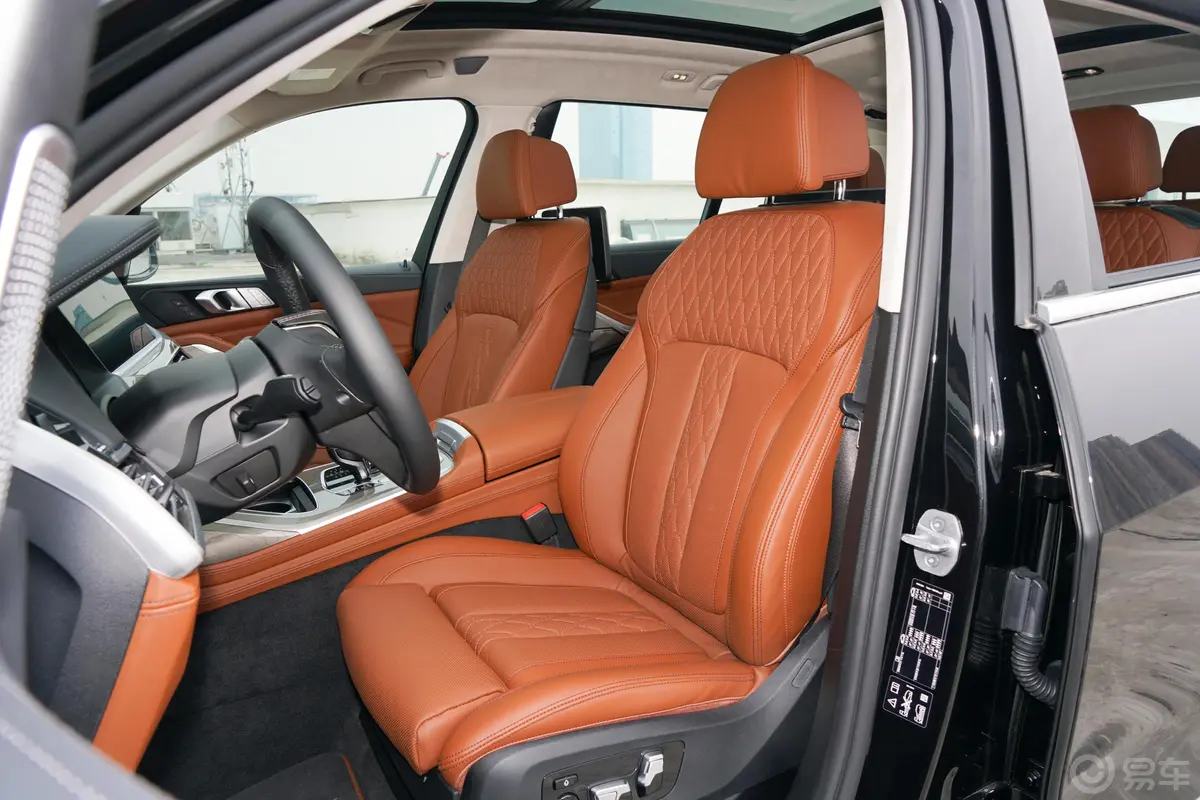 宝马X7xDrive40i 行政型 豪华套装驾驶员座椅