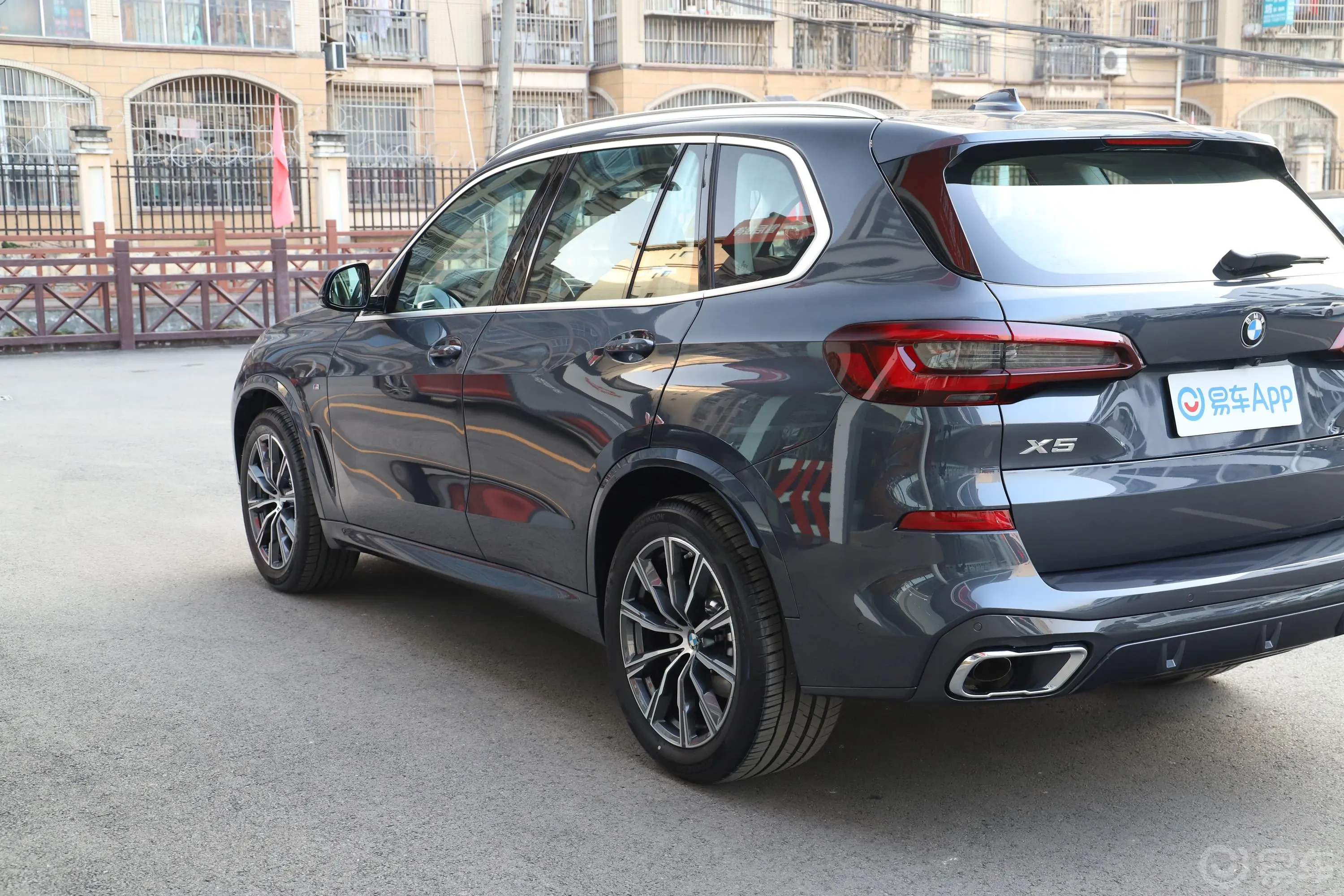 宝马X5(进口)xDrive30i M运动套装外观