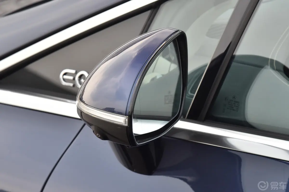奔驰EQSEQS 450+ 豪华版后视镜镜面