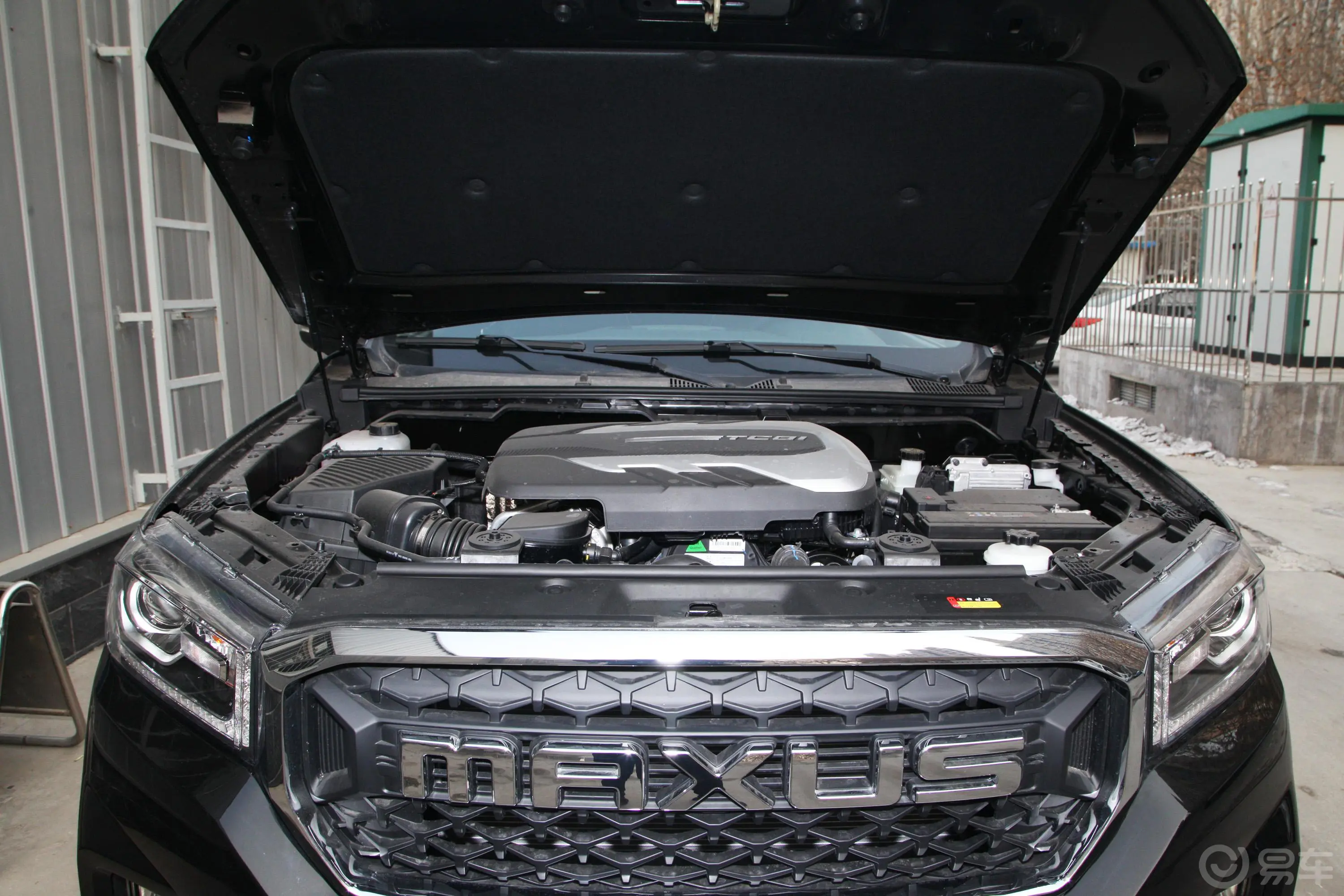 大通T70改款 2.0T 自动两驱标厢高底盘双排澳洲版 柴油发动机舱整体