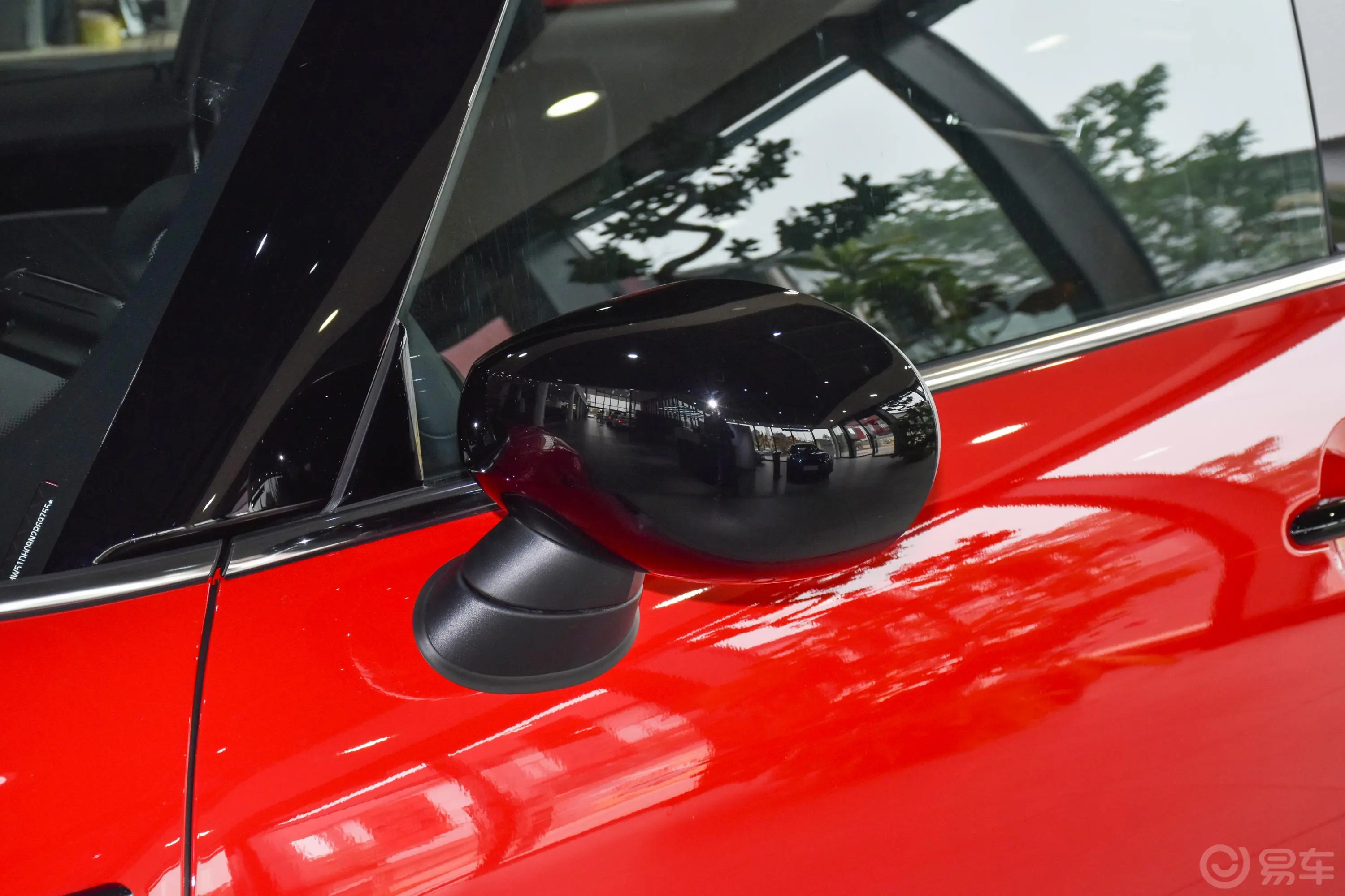 MINI改款 2.0T COOPER S 赛车手主驾驶后视镜背面