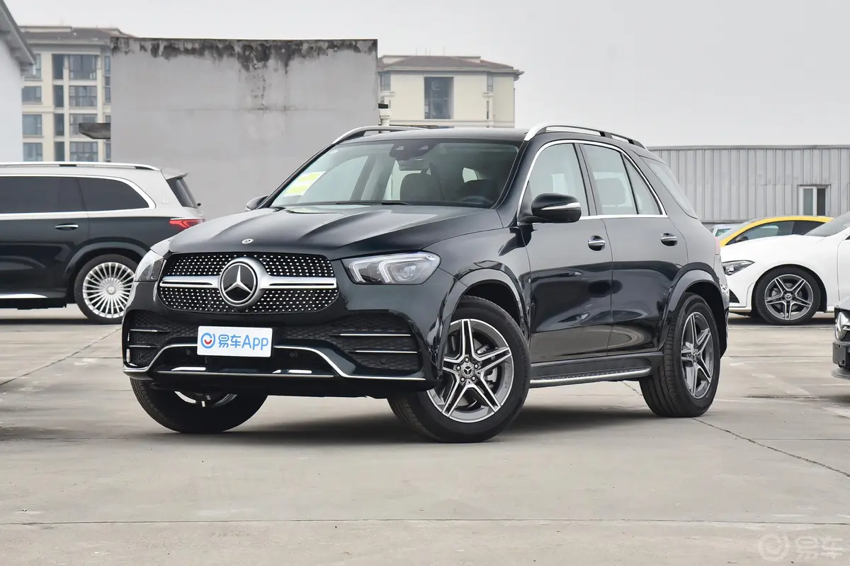 奔驰GLEGLE 450 4MATIC 豪华型侧前45度车头向左水平