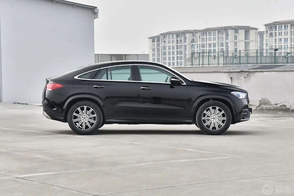 奔驰GLE轿跑GLE 350 4MATIC 轿跑SUV 时尚型外观