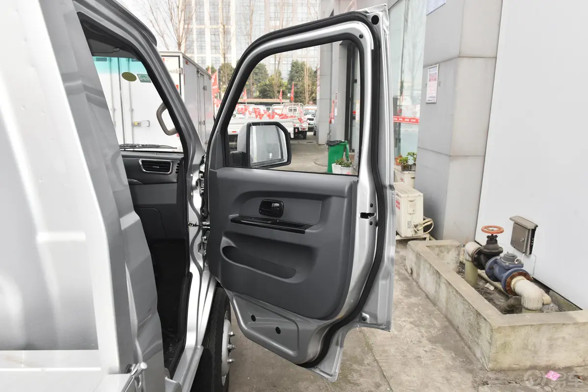 鑫源T50S1.6L 手动 标准型 200L CNG副驾驶员车门