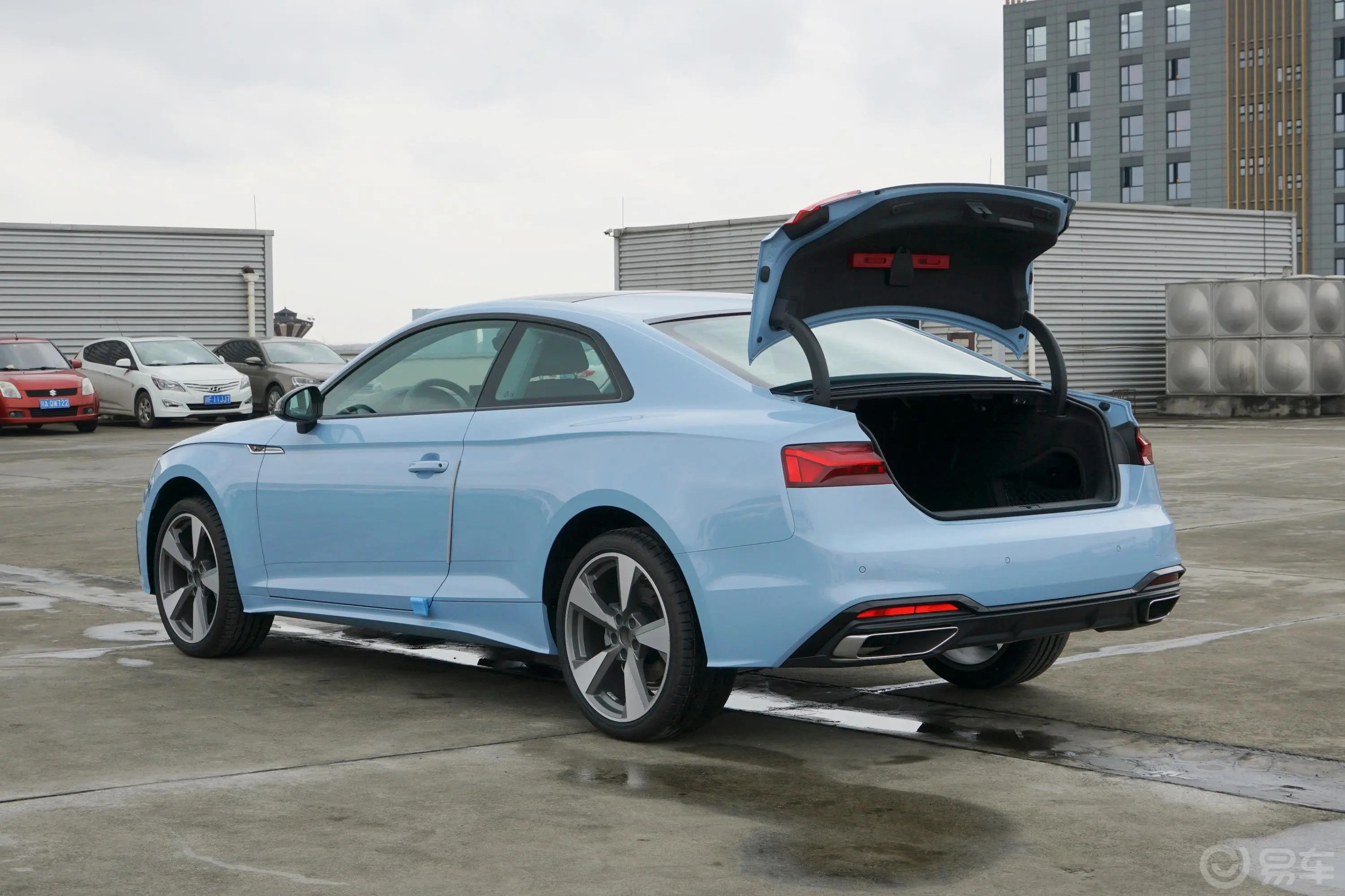 奥迪A5Coupe 40 TFSI 时尚动感型空间