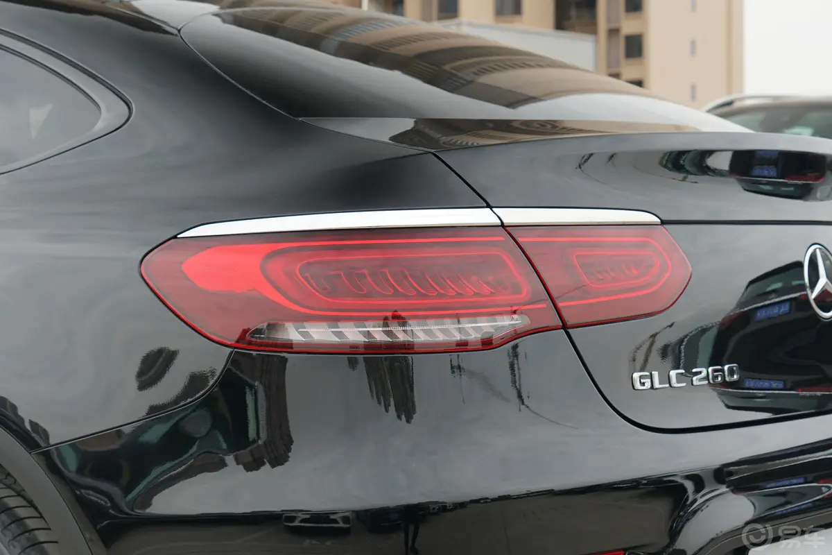 奔驰GLC轿跑改款 GLC 260 4MATIC 轿跑SUV外观