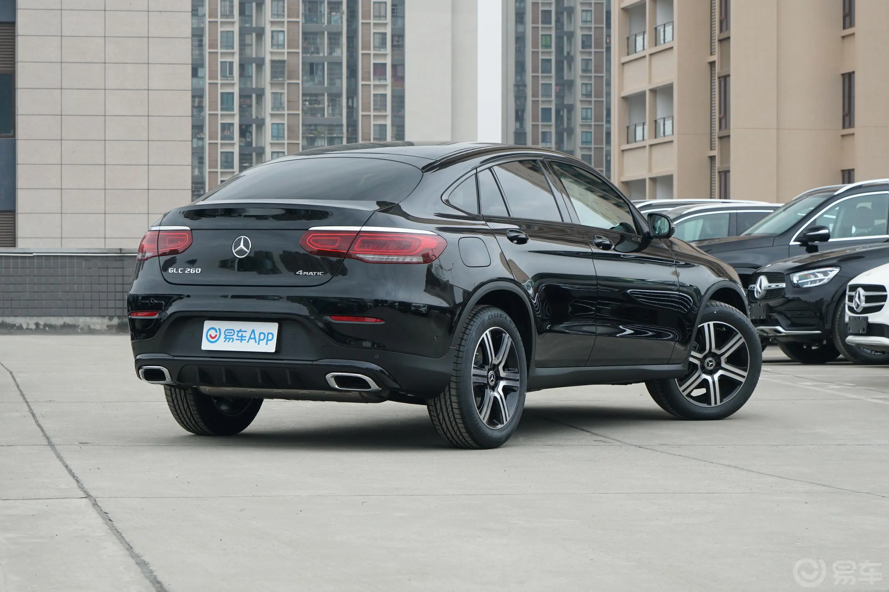 奔驰GLC轿跑改款 GLC 260 4MATIC 轿跑SUV外观