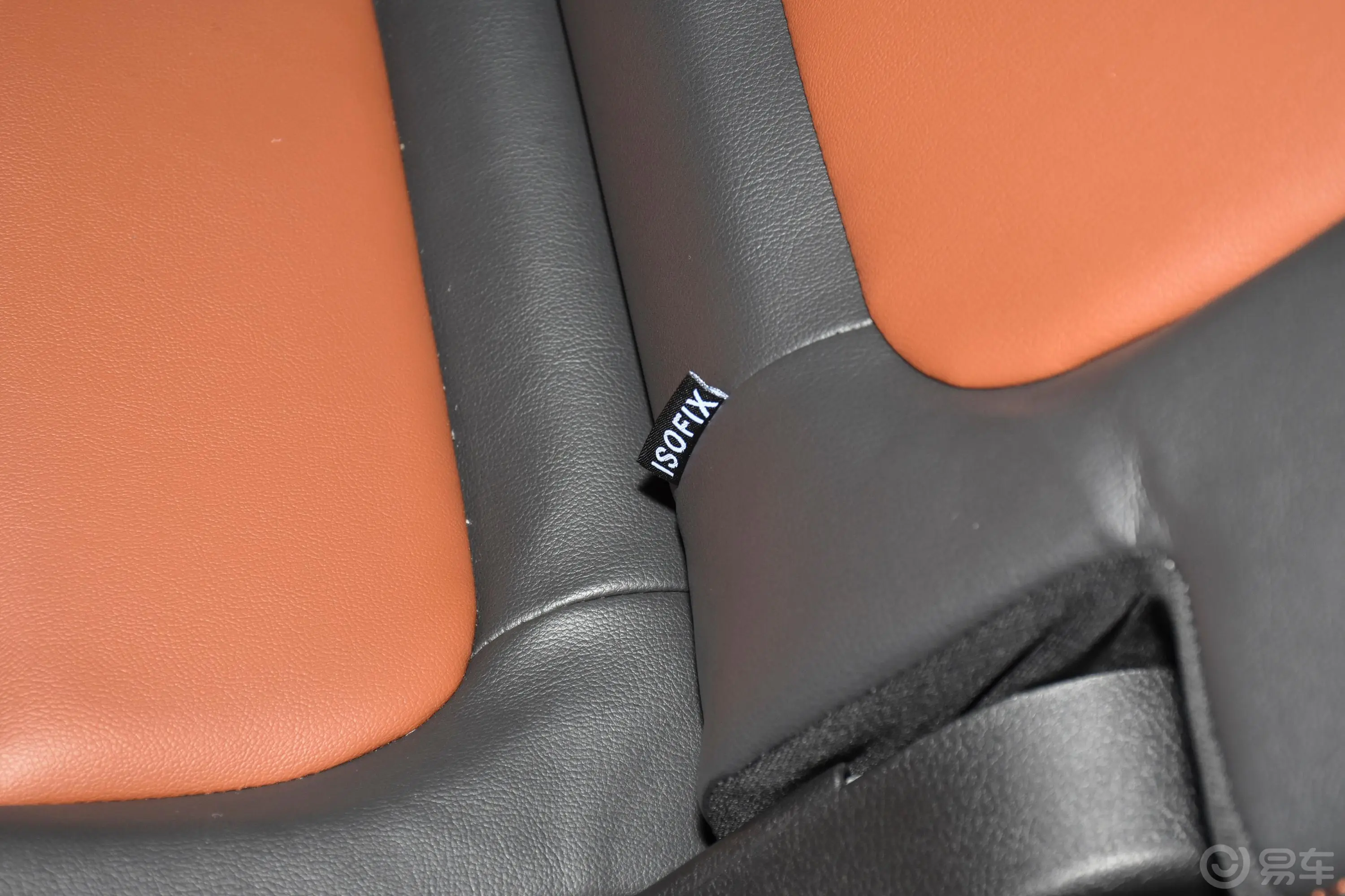 SWM斯威X31.5L 手动 舒适型 7座儿童座椅接口