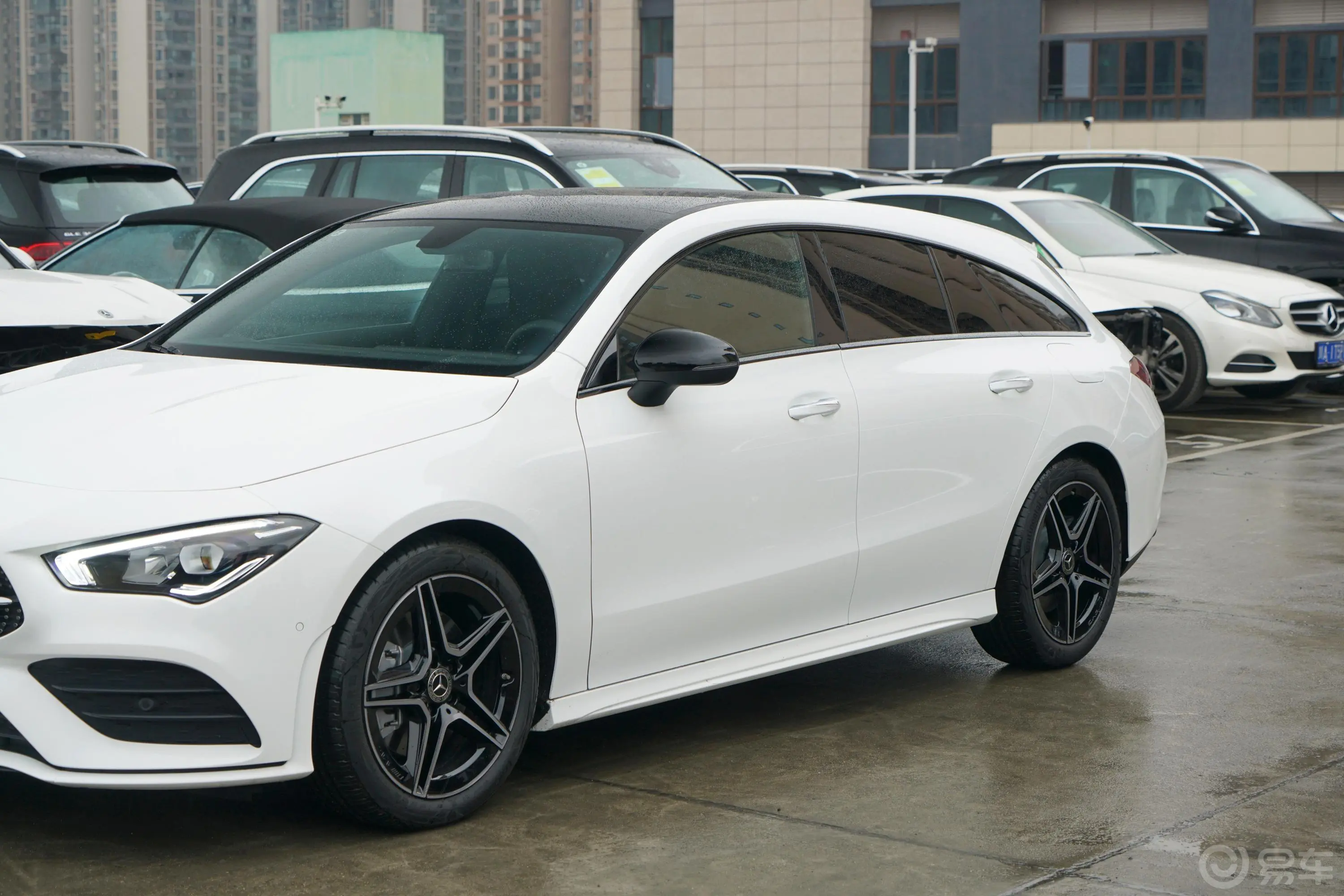 奔驰CLA级CLA 260 4MATIC 五门猎跑车外观