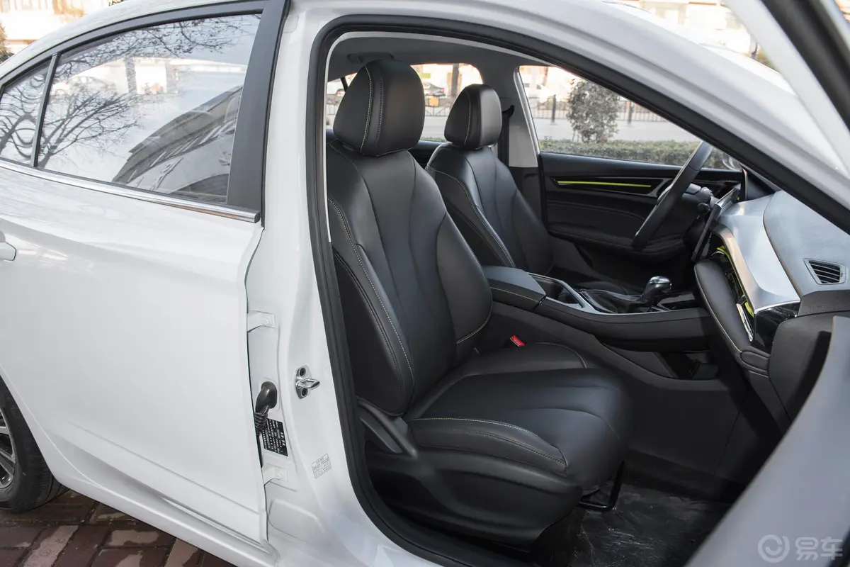 荣威i51.5L CVT安心版副驾驶座椅