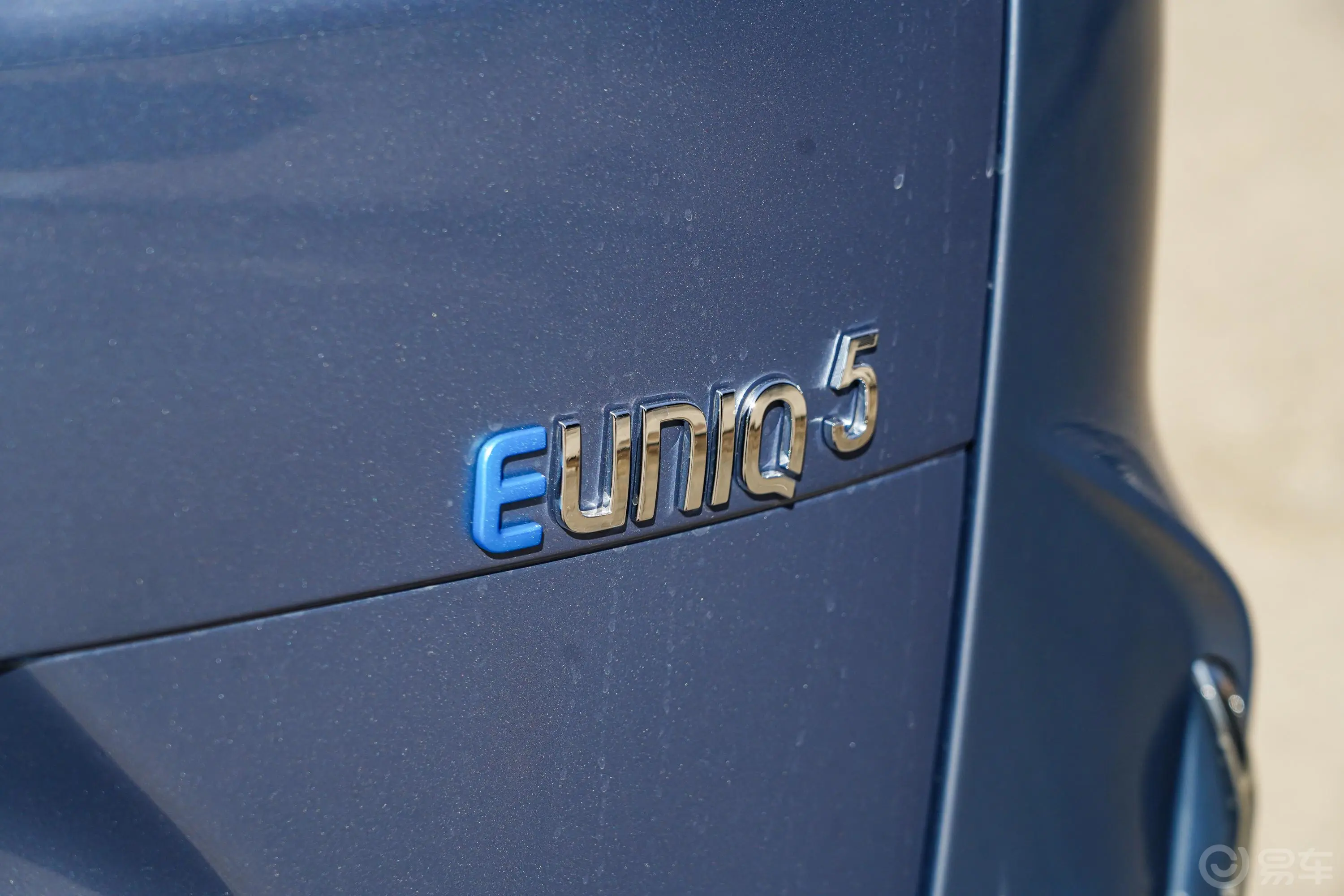 EUNIQ 5 纯电动豪华版外观