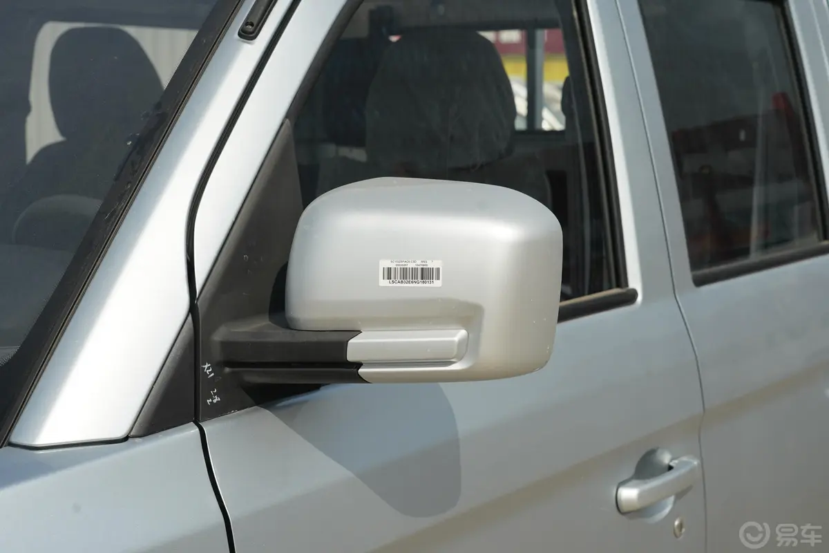 长安星卡PLUS1.6L 手动 双排舒适版主驾驶后视镜背面