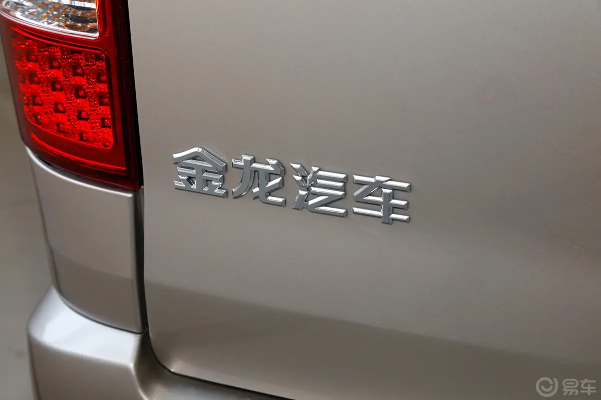 凯歌凯歌L 2.7L 手动 基本版 10-17座 汽油外观