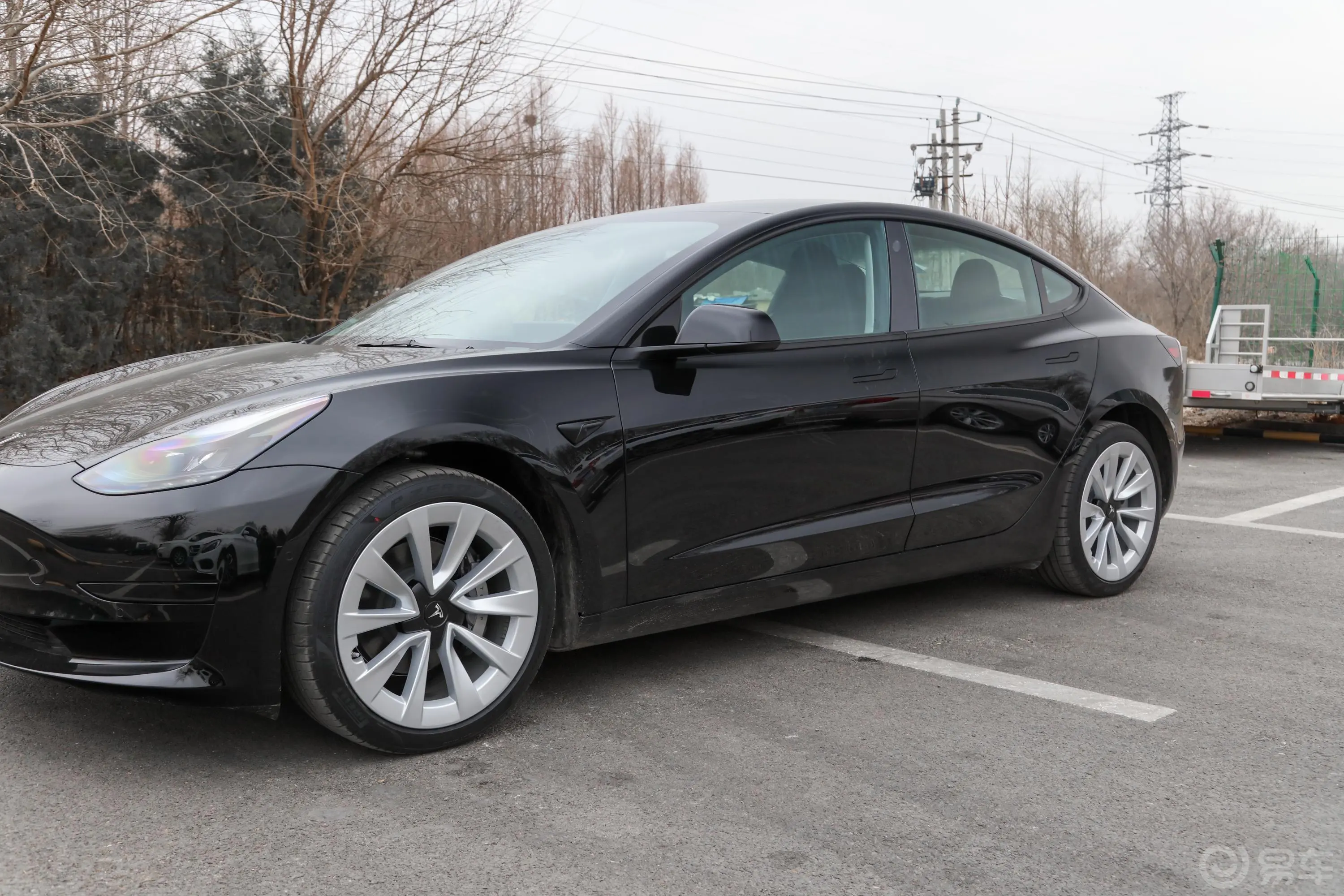 Model 3556km 后轮驱动版外观细节