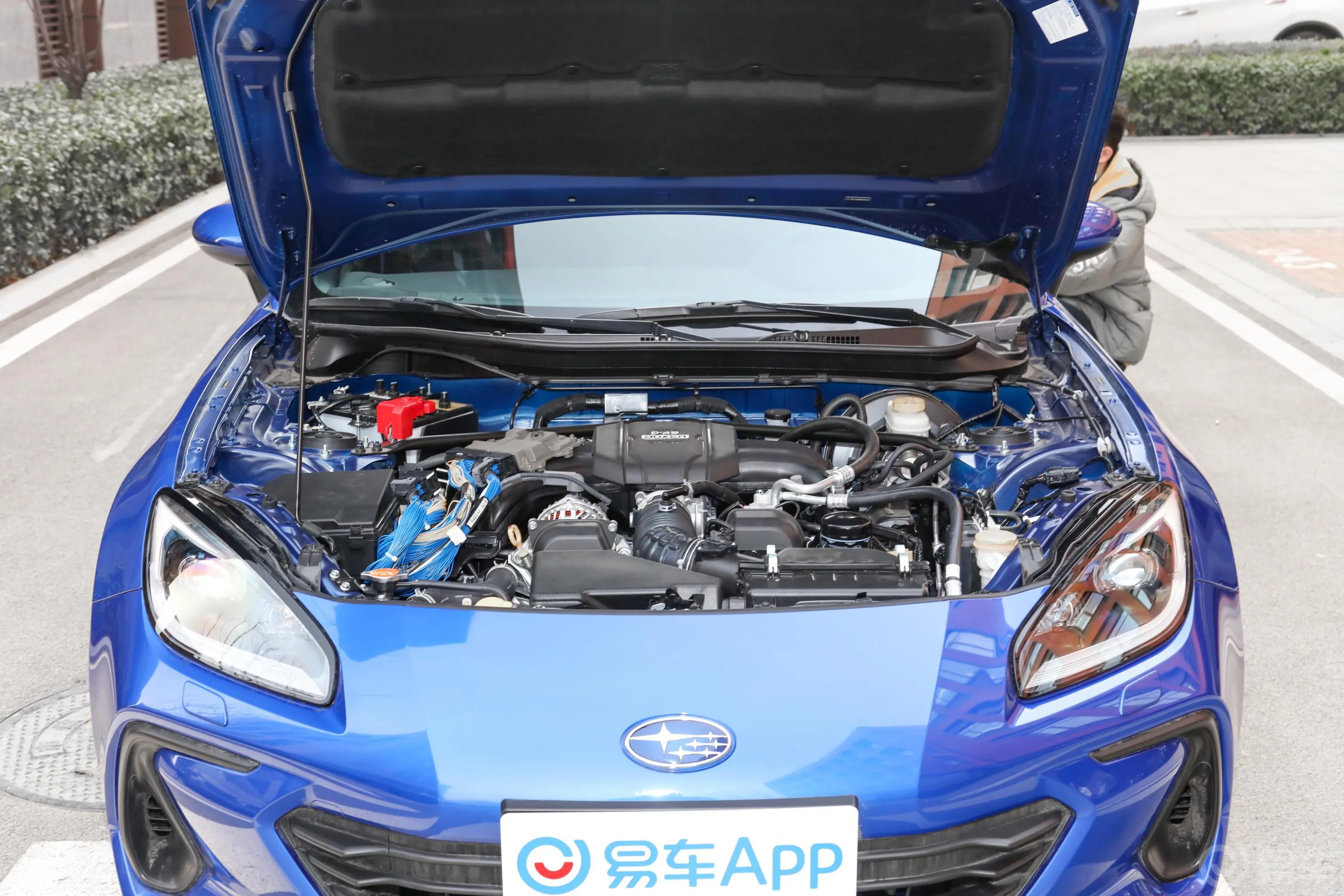 斯巴鲁BRZ2.4L 手动版发动机舱整体