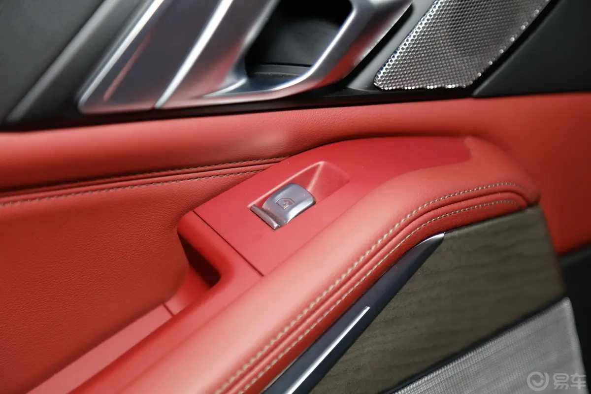宝马X5xDrive40Li 尊享型M运动套装后车窗调节