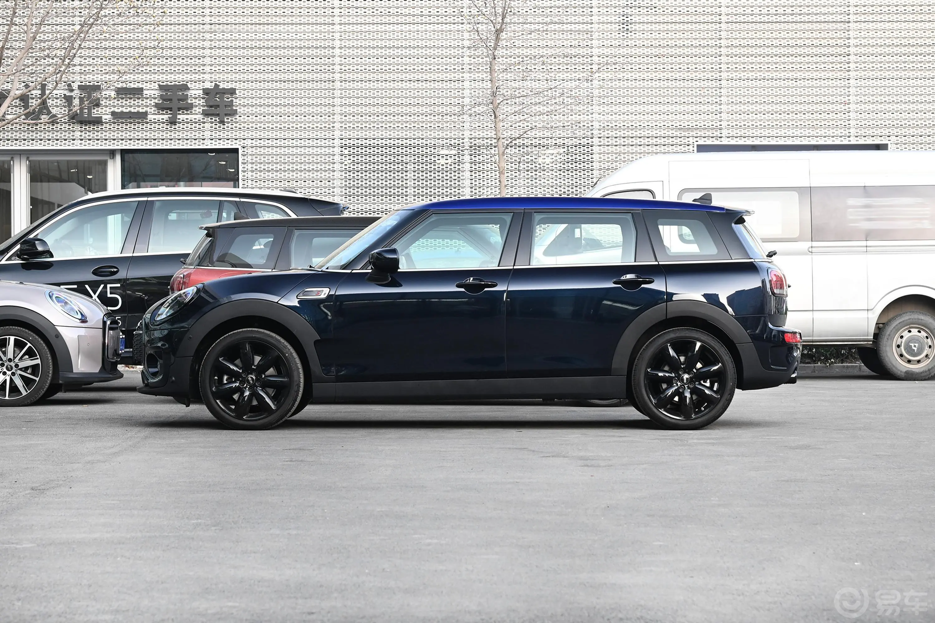 MINI CLUBMAN2.0T COOPER S BRICK LANE 限量版正侧车头向左水平