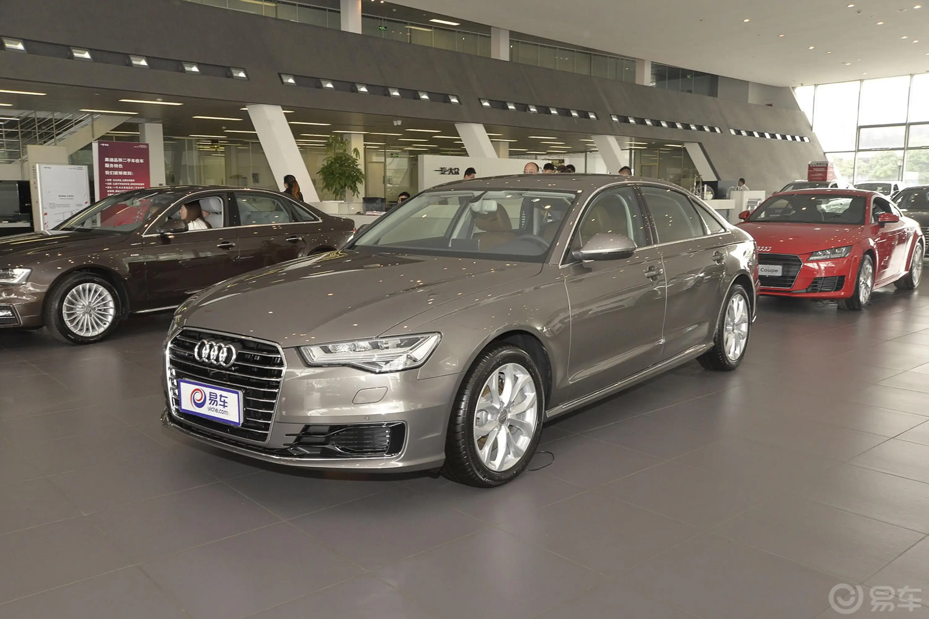 奥迪A6L45 TFSI quattro 运动型外观