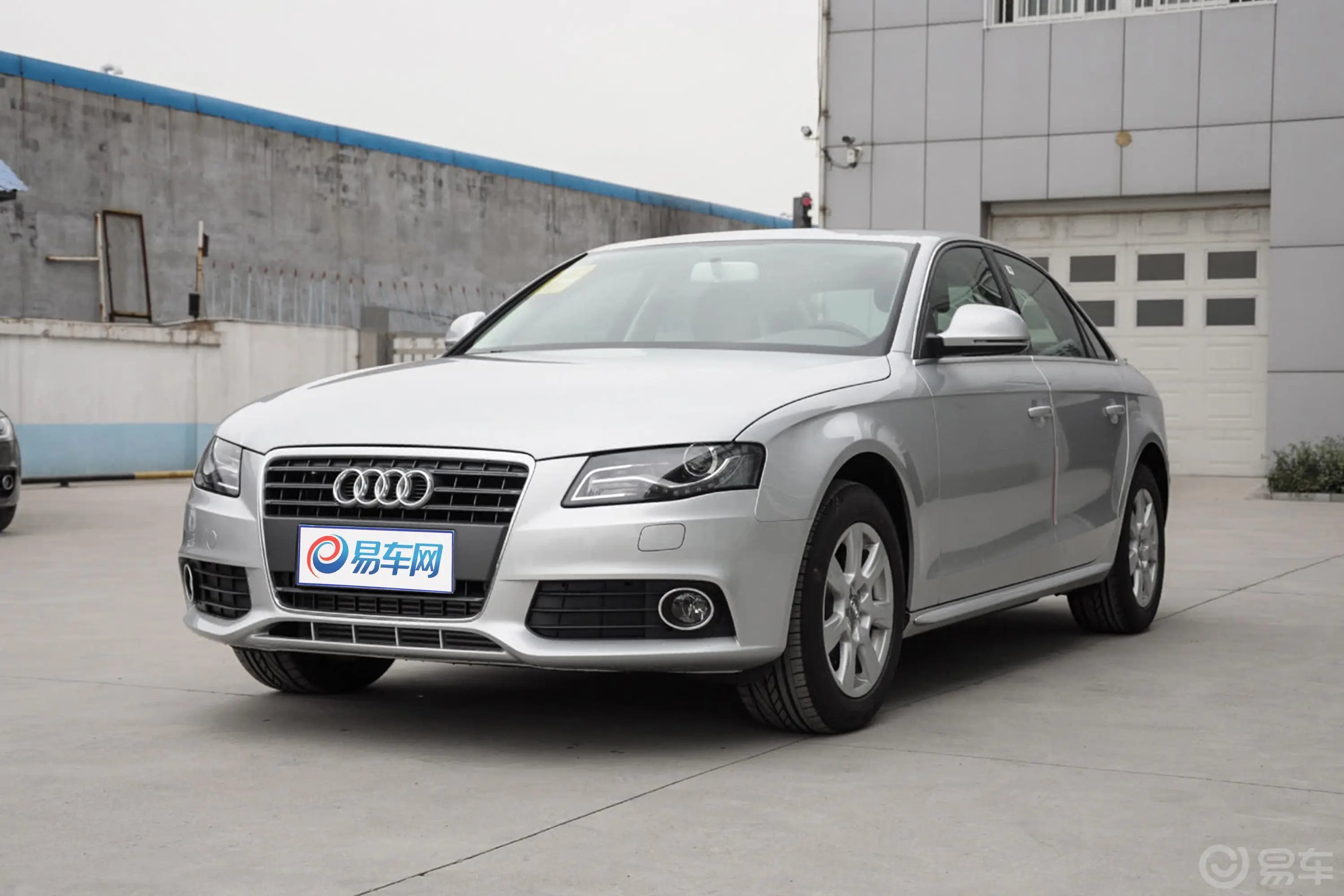 奥迪A4L2.0 TFSI(132kW) 舒适型外观