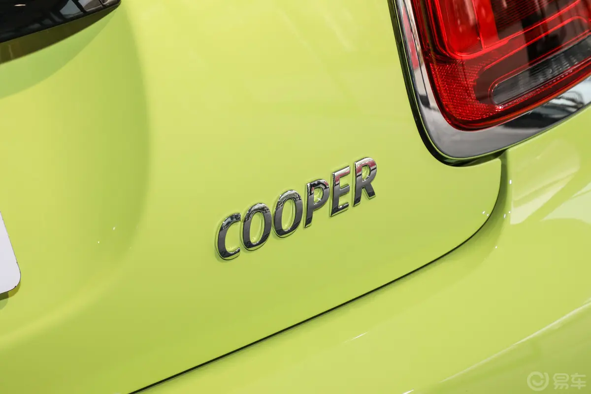 MINI CABRIO1.5T COOPER CABRIO The Coopers 纪念版外观