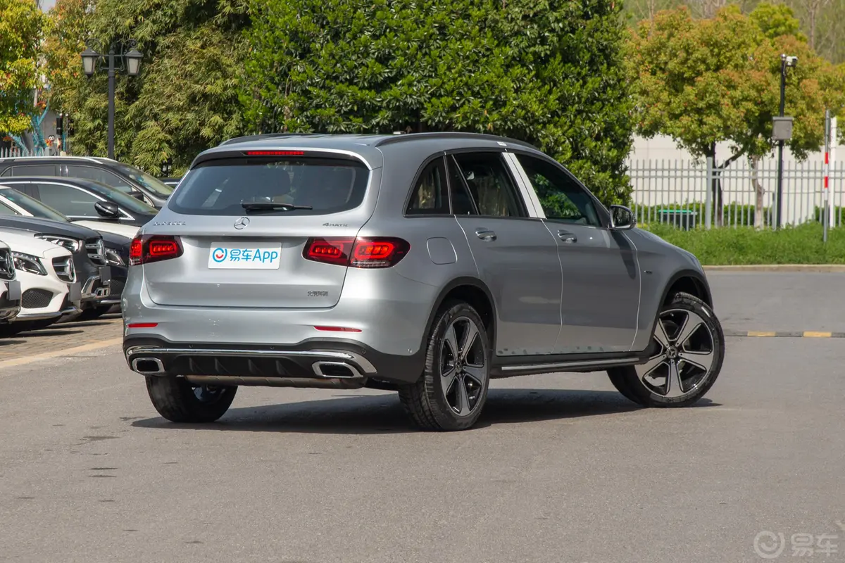 奔驰GLCGLC 300 L 4MATIC 动感型臻藏版侧后45度车头向右水平