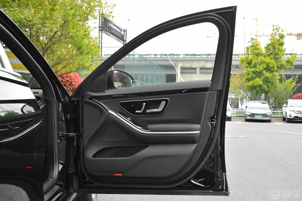 奔驰S级改款 S 400 L 商务型副驾驶员车门
